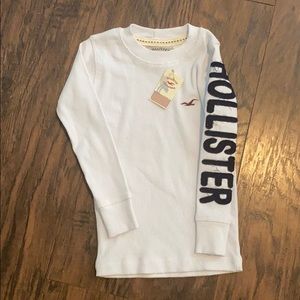 2T boys or girls long sleeve Hollister shirt